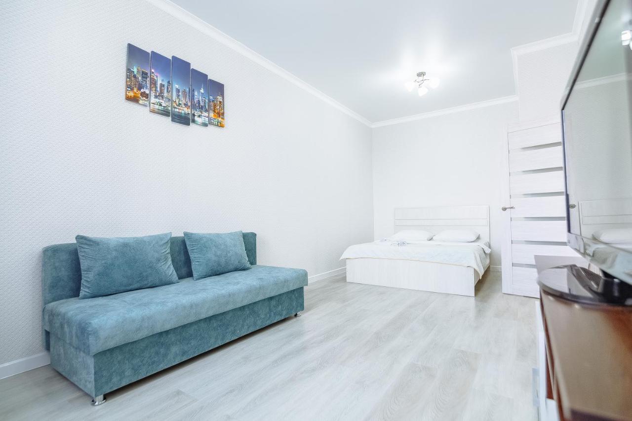 Apartment On Kabanbay Batyra Avenue 29 Astana Exterior foto